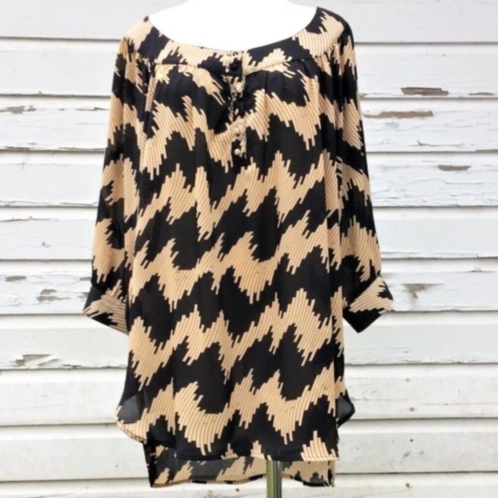 Styleholic Women's Tunic Blouse 3/4 Sleeve Sheer Button Detail size Medium